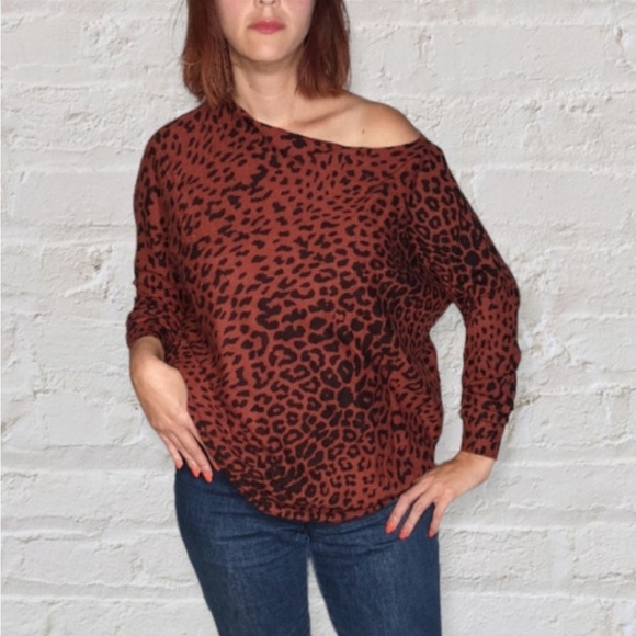 ENTRO • ANTHRO Leopard Print Off The Shoulder Tinic Top ~ NWT Size S - Picture 1 of 6